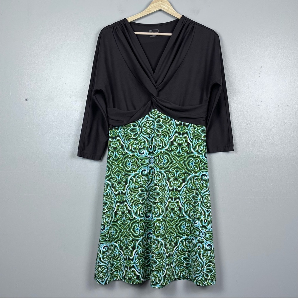 Title Nine Women's Knotted Twist Front V-Neck 3/4 Sleeve Paisley Dress Size M